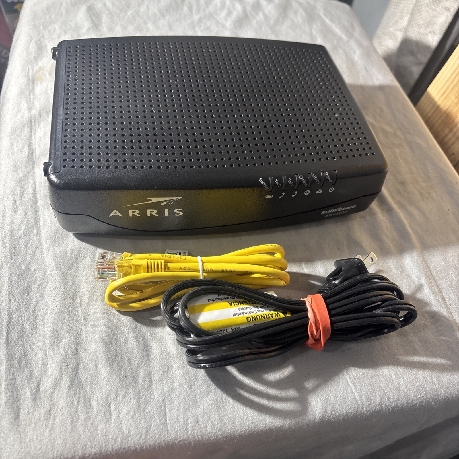 ARRIS SURFboard SBV3202 DOCSIS 3.0 Cable Modem | Comcast Xfinity Internet
