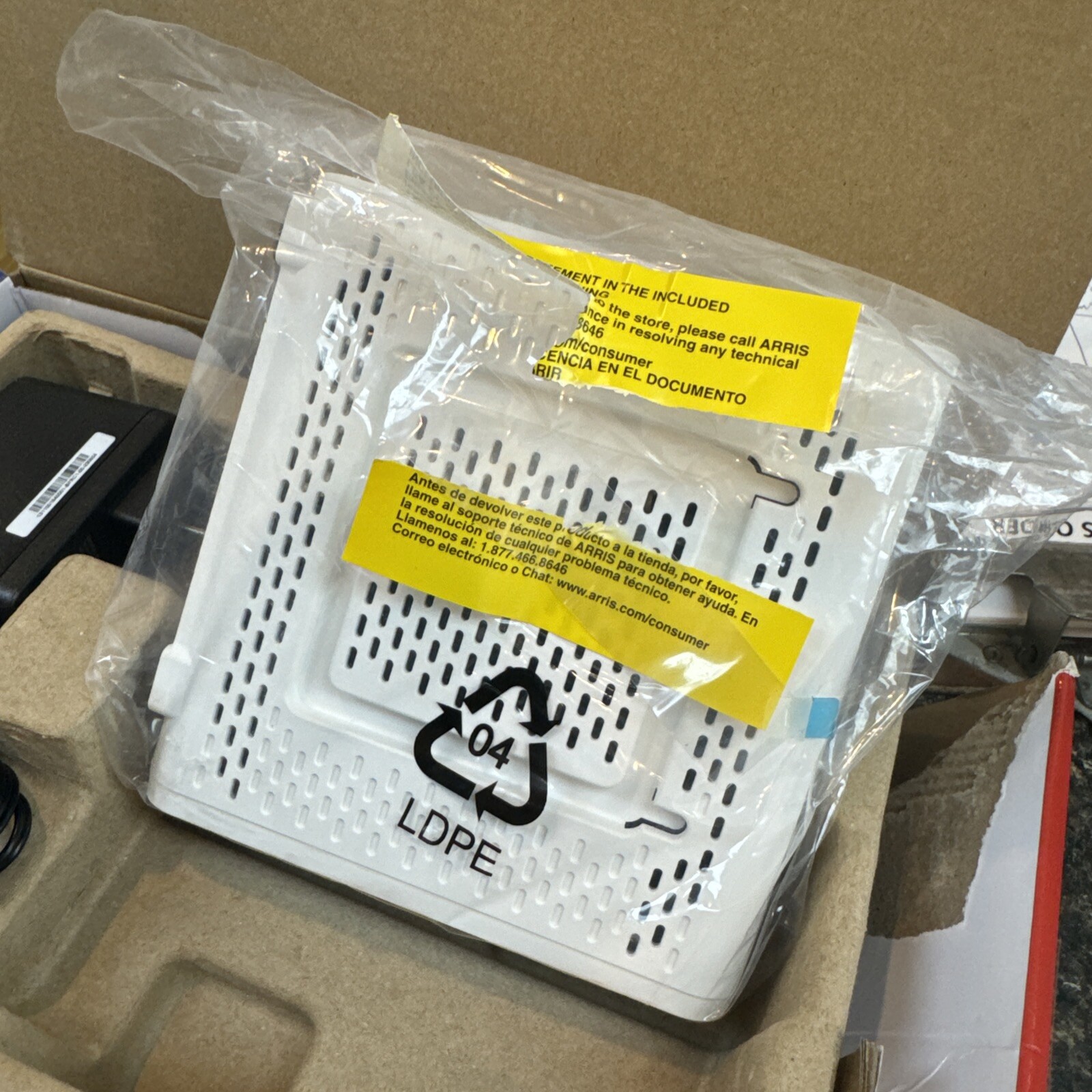 ARRIS SB8200 Surfboard DOCSIS 3.1 Cable Modem – NEW Open Box By ARRIS