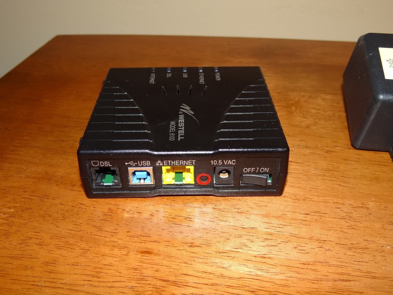 Westell/Wind River Model 6100 DSL2+ Router E90-610015-06 w/ AC Adapter,Ethernet