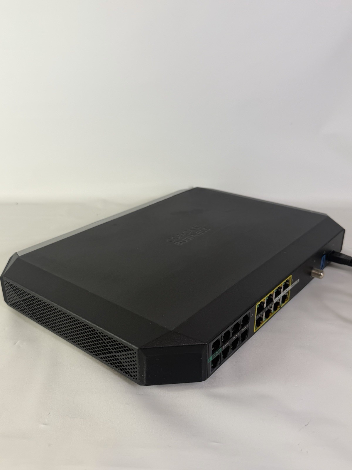 Comcast Business CBR-T CGA4131COM Modem/Wifi Router
