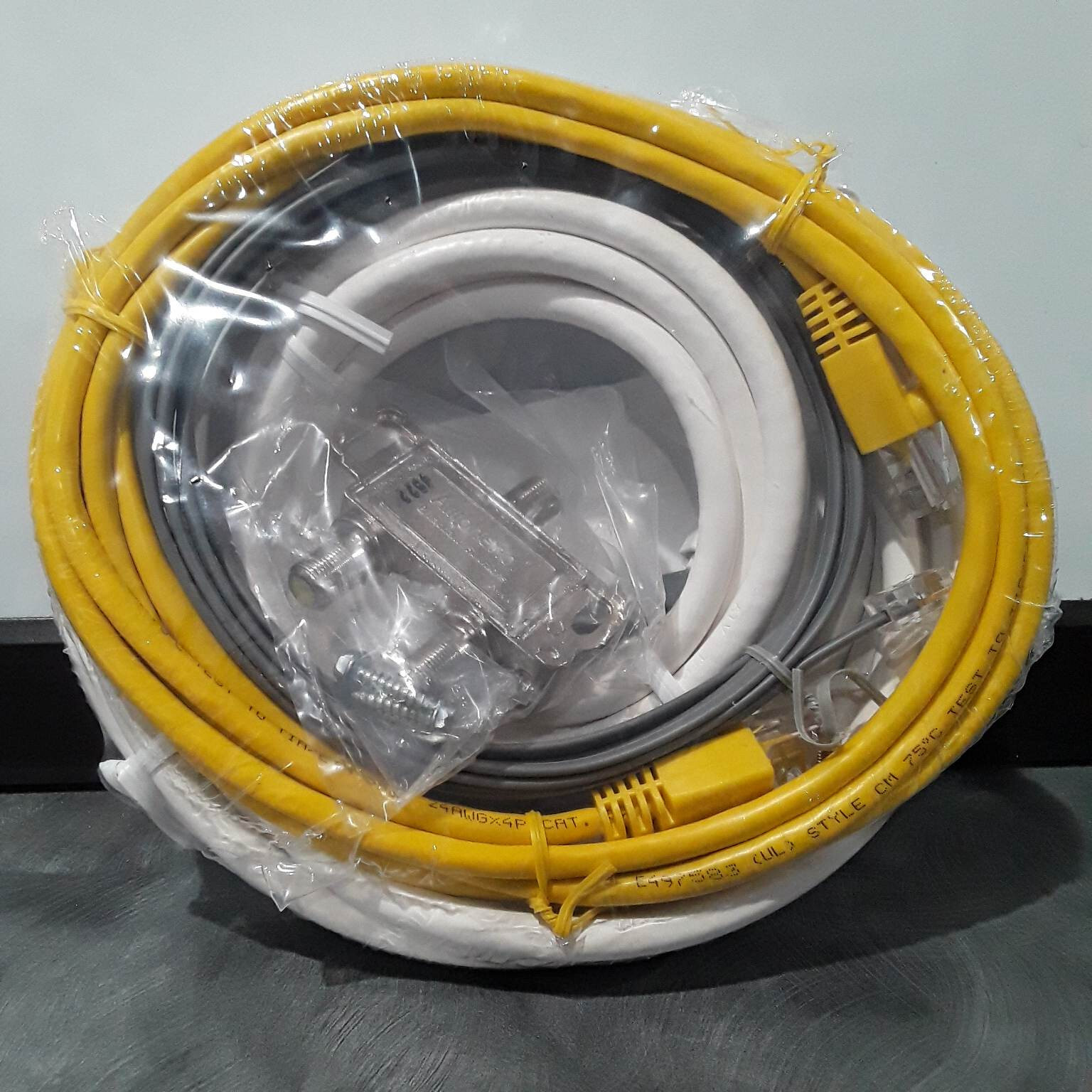 MODEM KIT (1)12ft & (1)6ft COAX JUMPERS (1)7ft CAT5e JUMPER (1)2-WAY SPLITTER