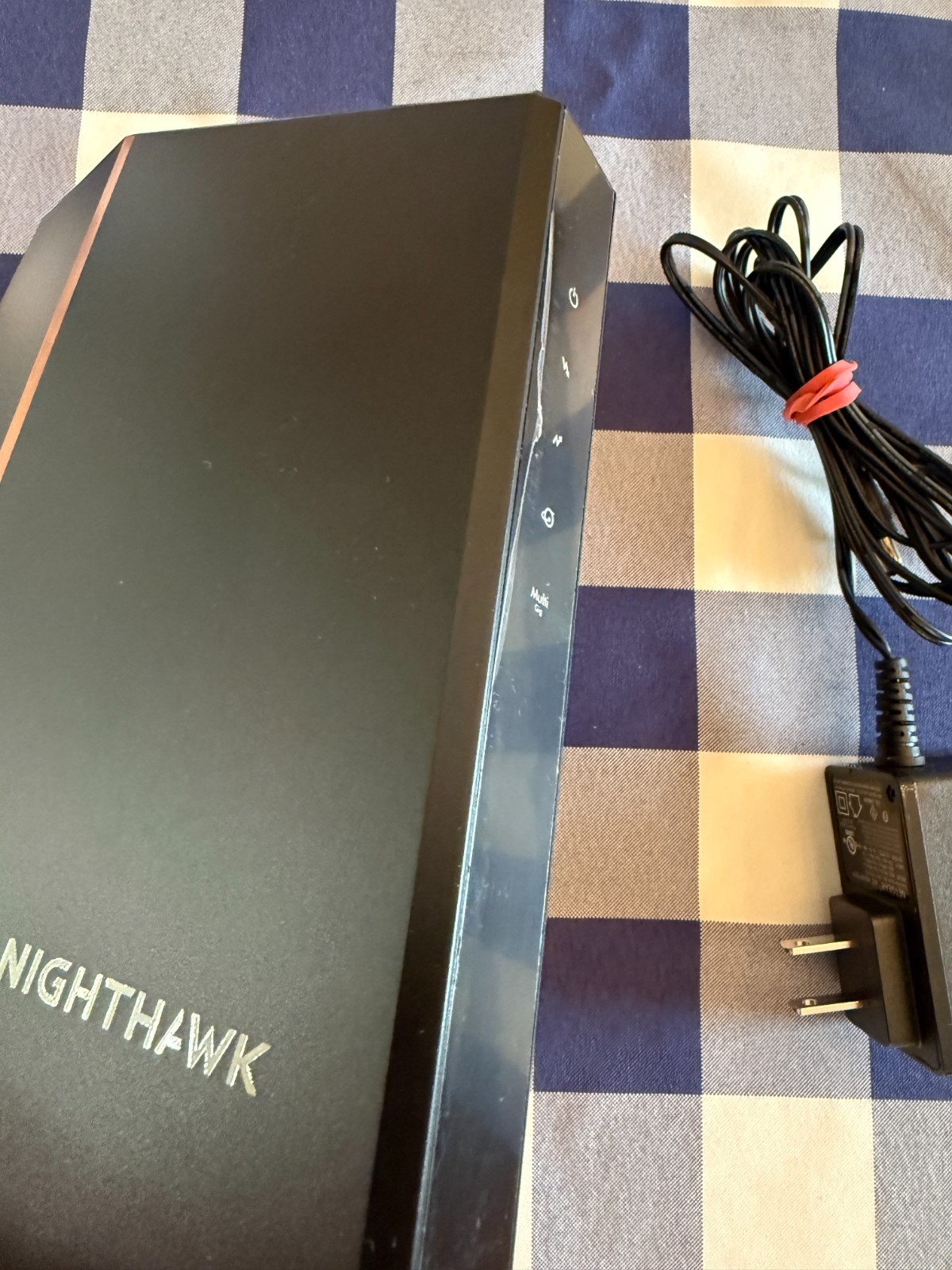 NETGEAR Nighthawk CM2000 CM2000-100NAS DOCSIS 3.1 2.5Gbps Cable Modem Great