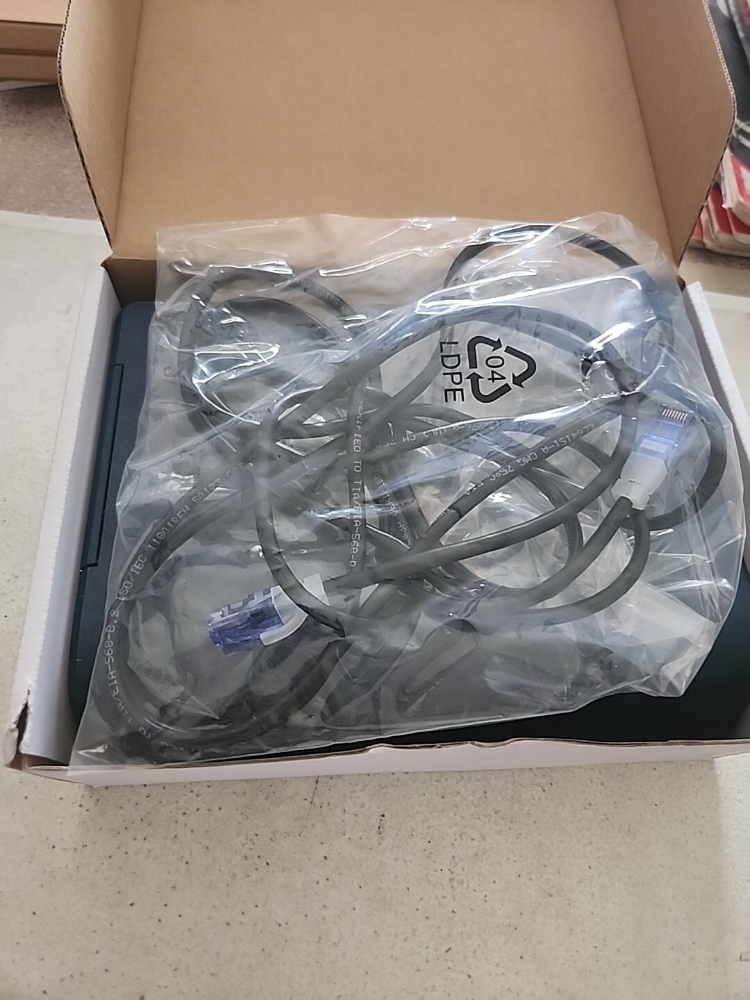 Ubee DVM3203B Voice Cable Modem Docsis 3.0 eMTA