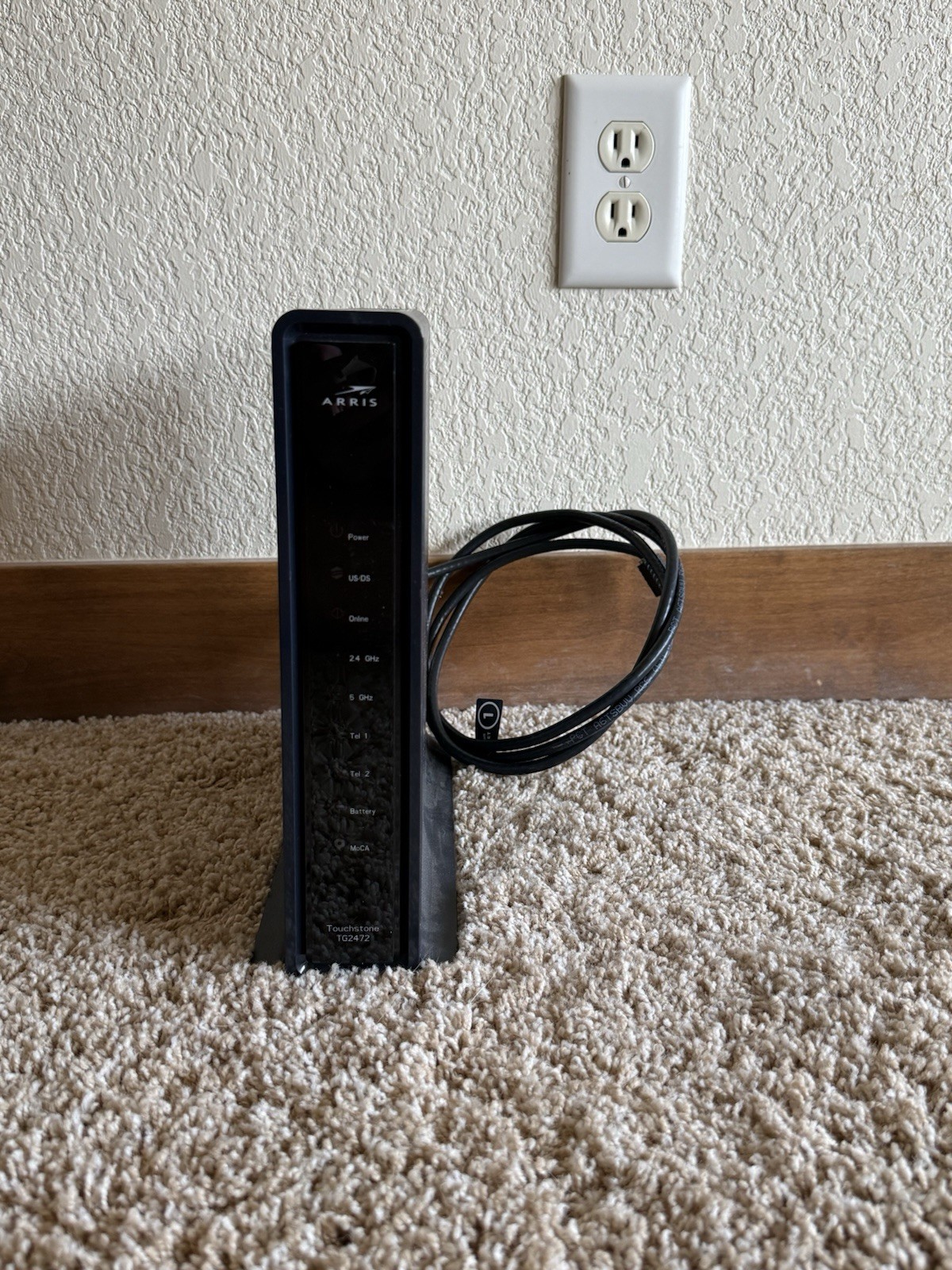 ARRIS Touchstone TG2472G DOCSIS 3.0 Wi-Fi Cable Modem No Power Cable