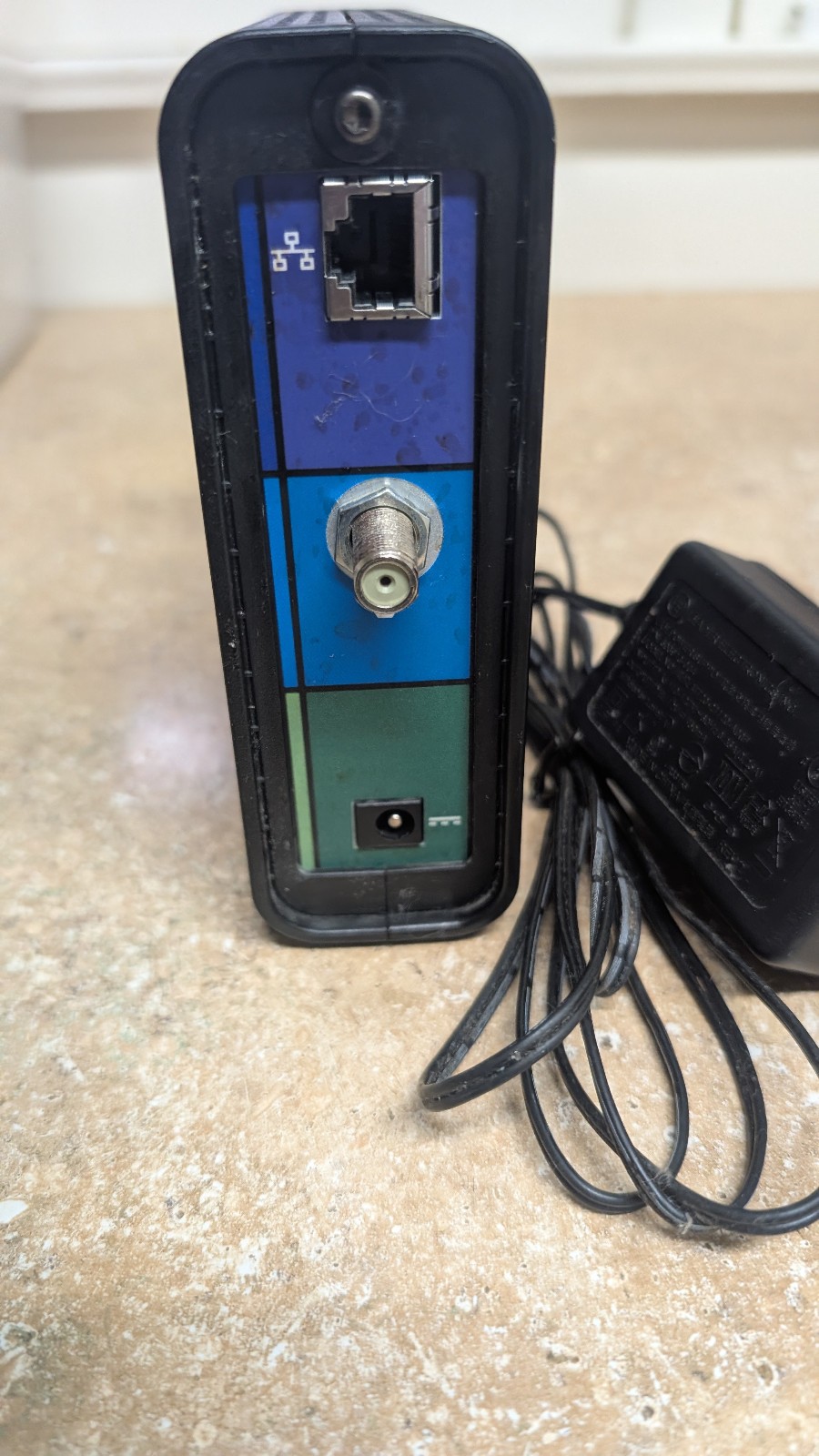 Arris Surfboard CABLE Modem Model SB6121 Used in Great working condition
