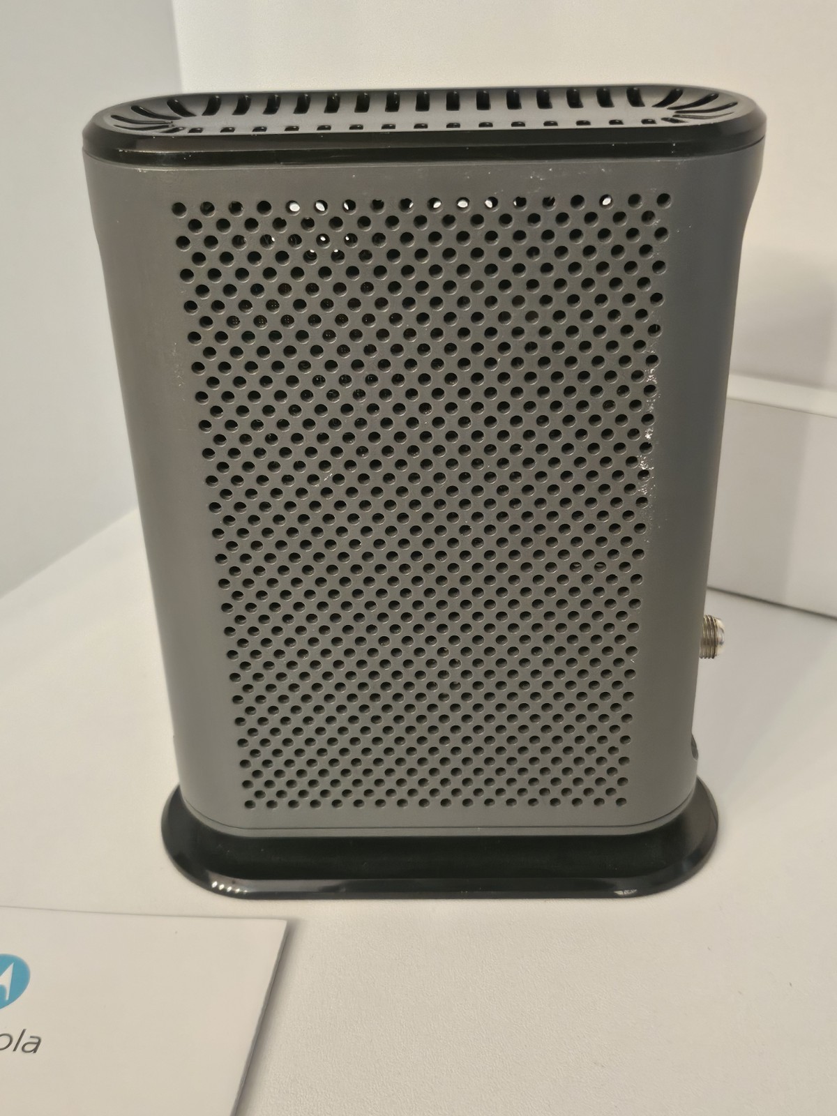 Motorola 8×4 Cable Modem 343 Mbps model MB7220