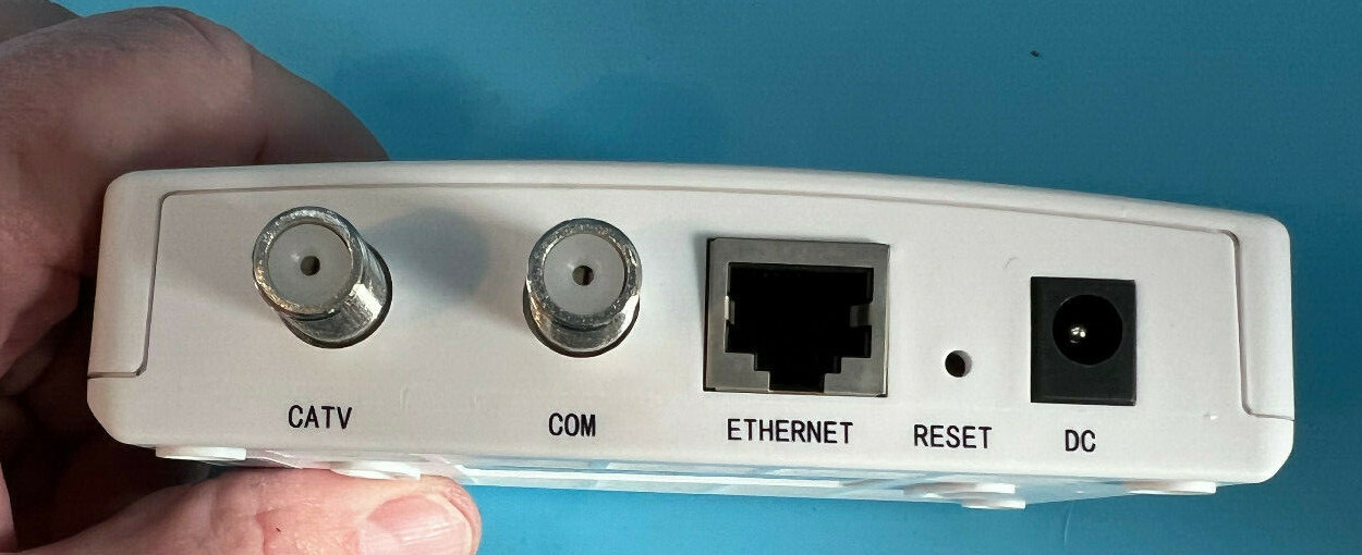 GIAX IRIS-CMD-3G-100 Coaxial-to-Ethernet Modem