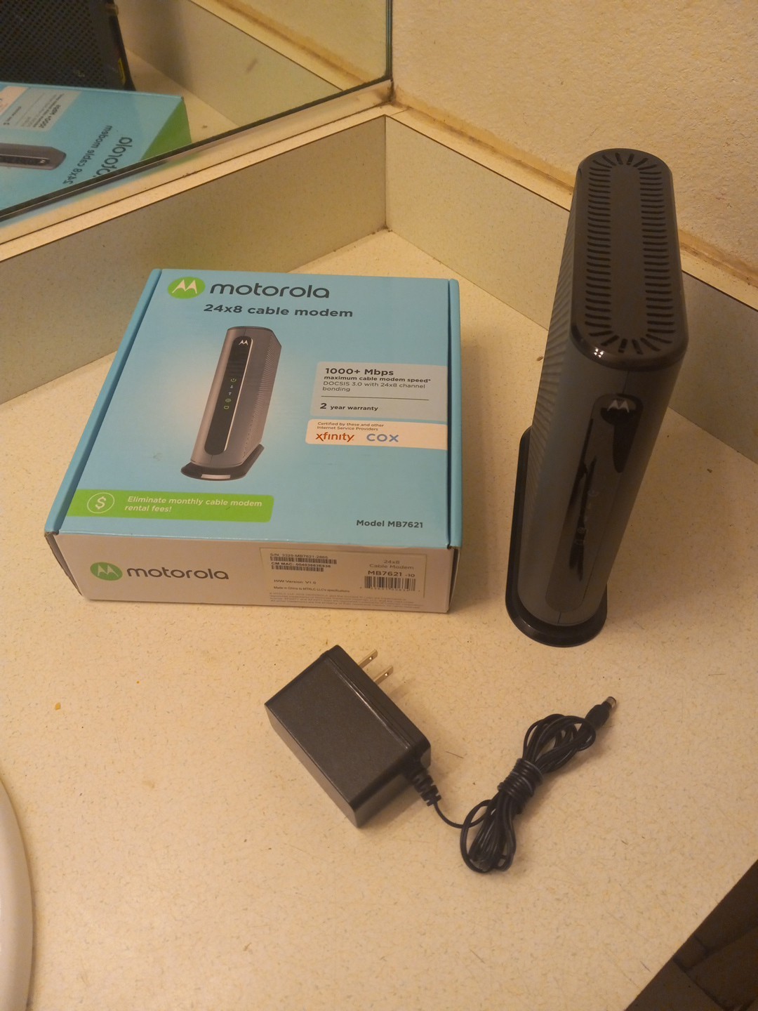 Motorola 24×8 Cable Modem Model MB7621 Power Cord & Box DOCSIS 3.0 1000+Mbp