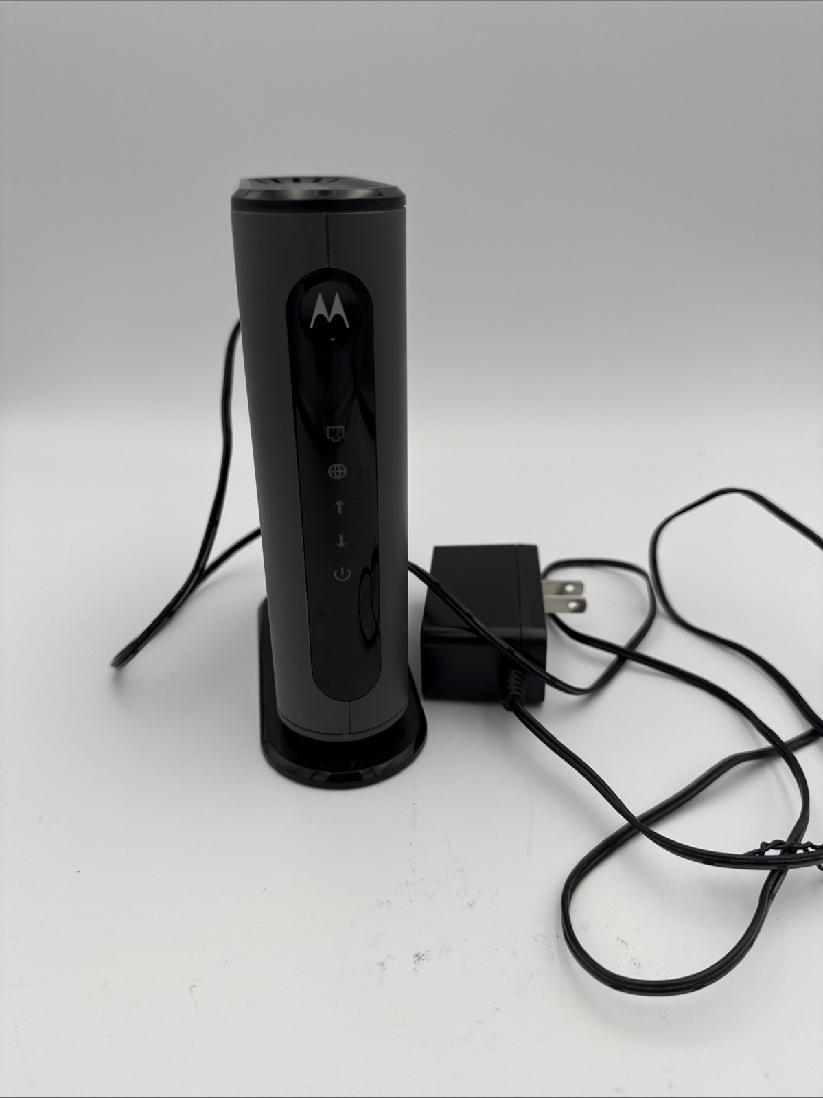 Motorola MB7420 Cable Modem 16×4 686 Mbps DOCSIS 3.0 – w/ Power Supply Tested
