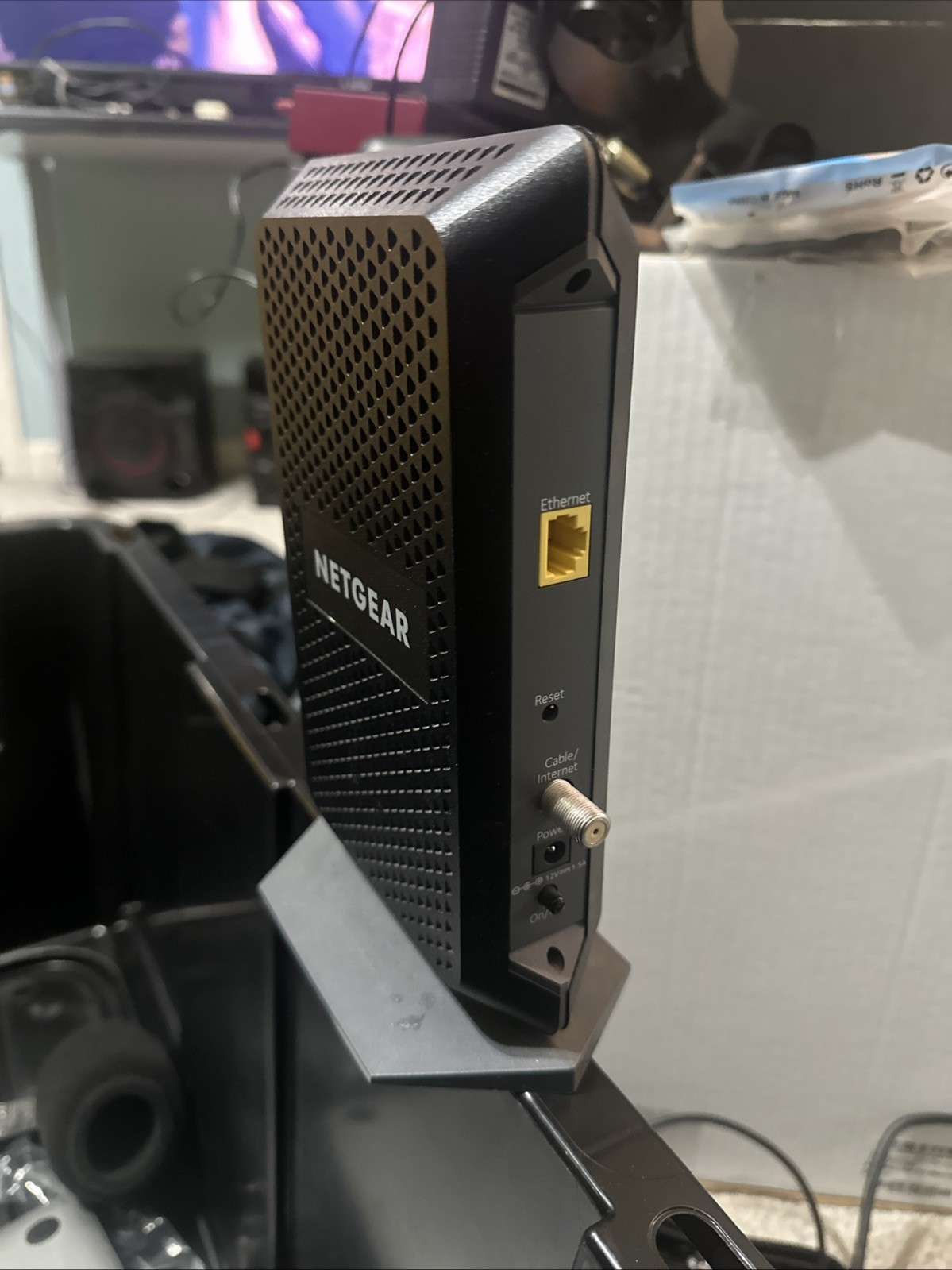NETGEAR CM600 High Speed 960Mbps DOCSIS 3.0 Cable Modem with AC Power Adapter