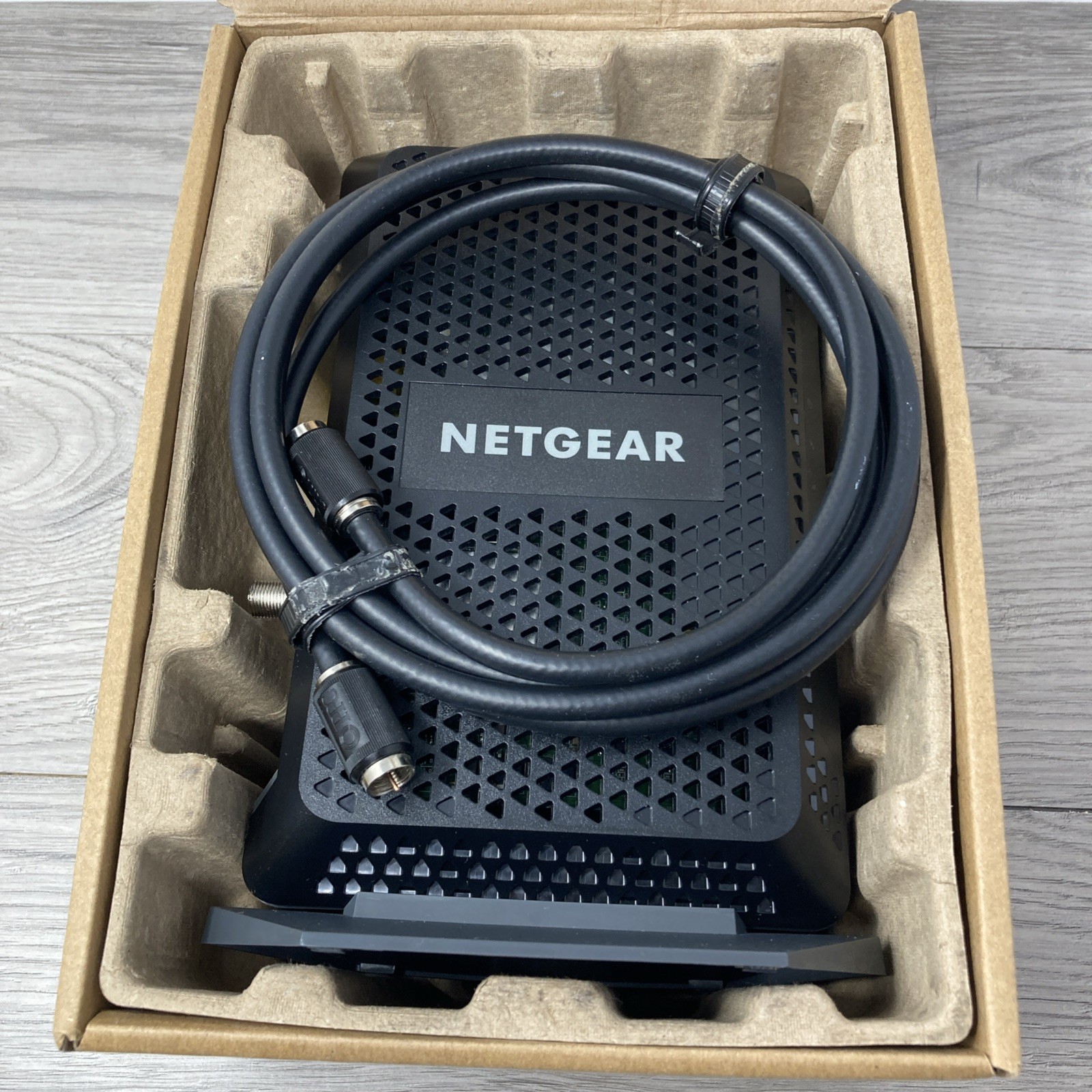 NETGEAR CM600-1AZNAS 960Mbps DOCSIS 3.0 Cable Modem w/12V Adapter PARTS / REPAIR