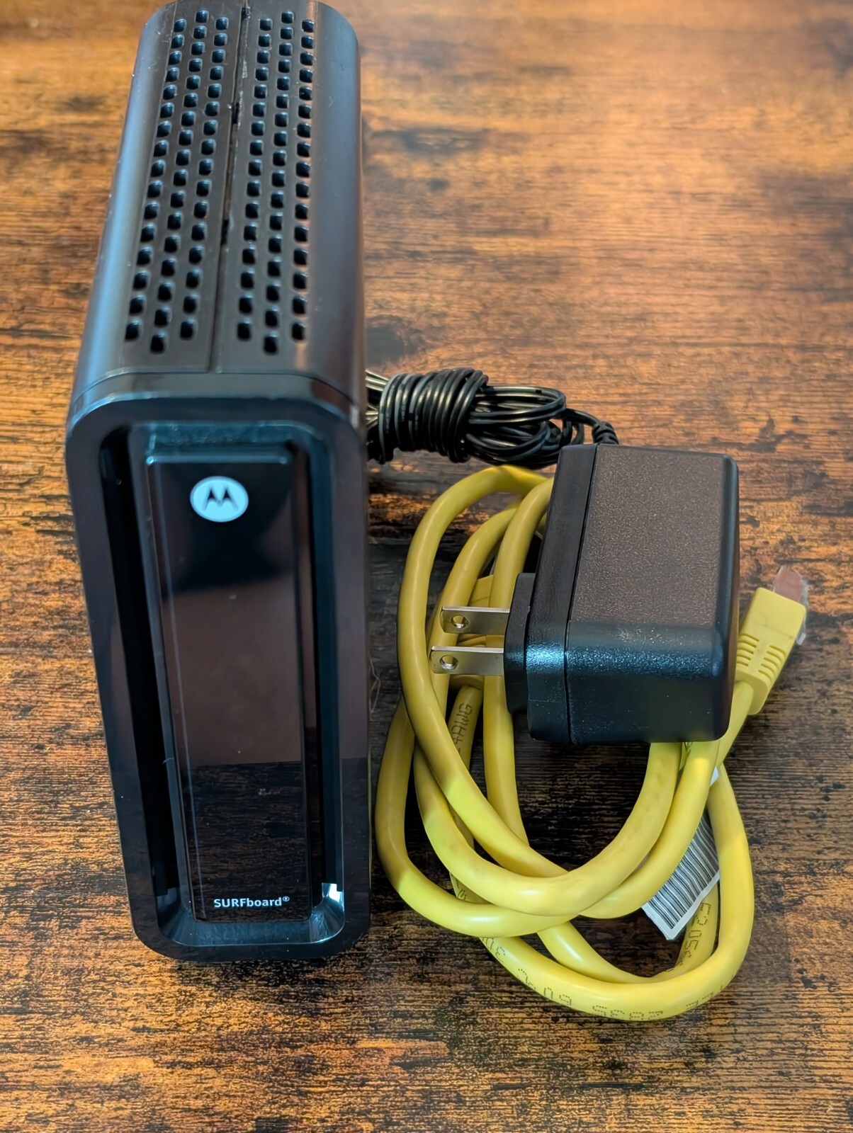 Motorola SURFboard SB6180 DOCSIS 3.0 Cable Modem with Power Cable and Ethernet
