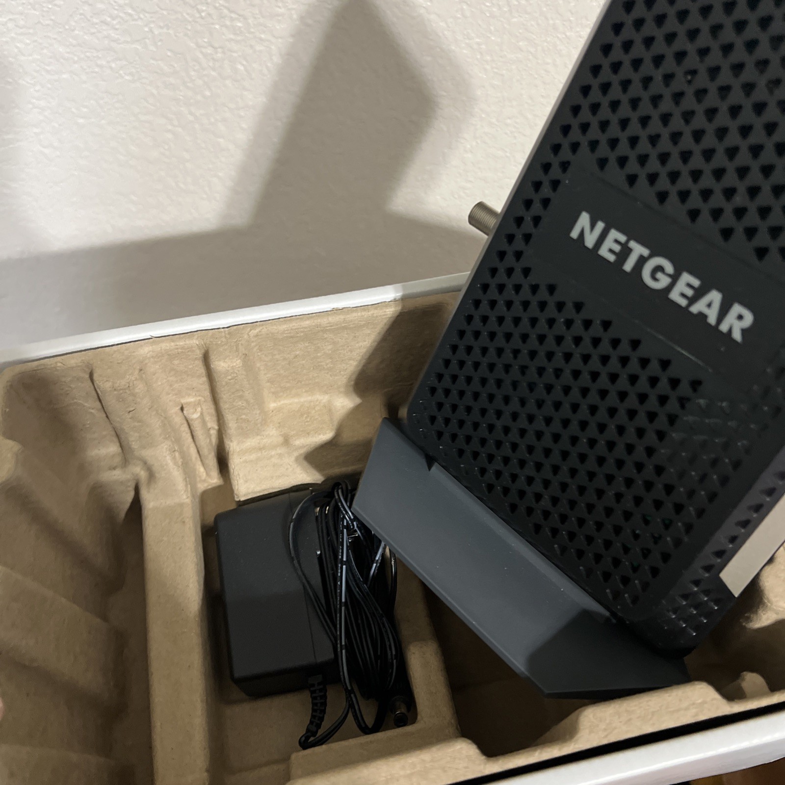 NETGEAR CM1000 DOCSIS 3.1 Cable Modem 1Gbps 1x RJ-45 Comcast Black