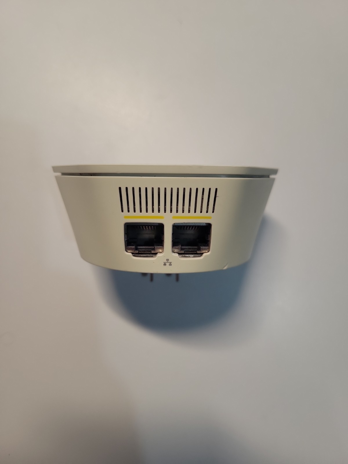 Comcast Xfinity XFI WIFI Pod EXTENDER REPEATER BOOSTER MESH 2nd Gen XE2-SG used