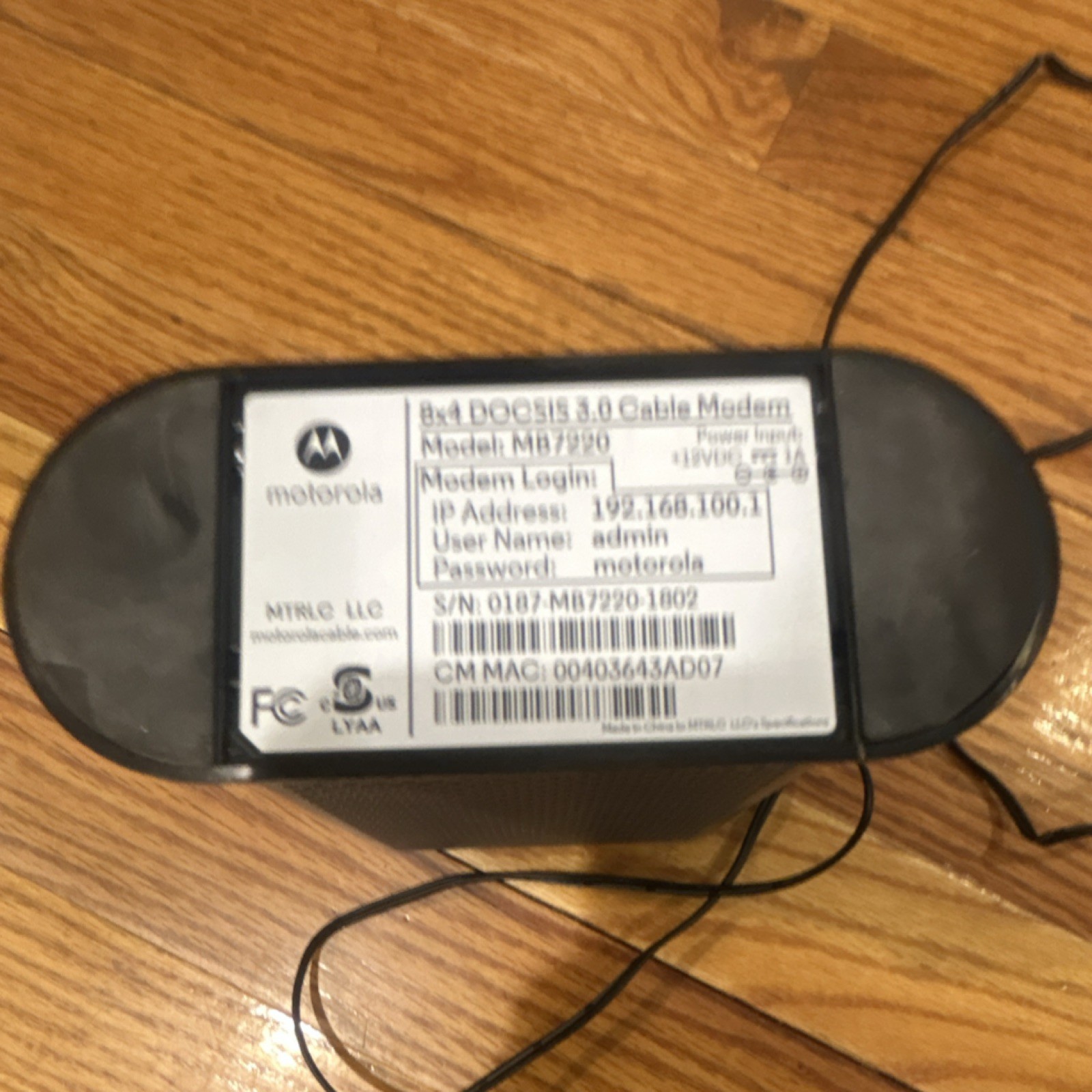 Motorola MB7220 8×4 DOCSIS 3.0 Cable Modem 343 Mbps w/ Adapter Xfinity