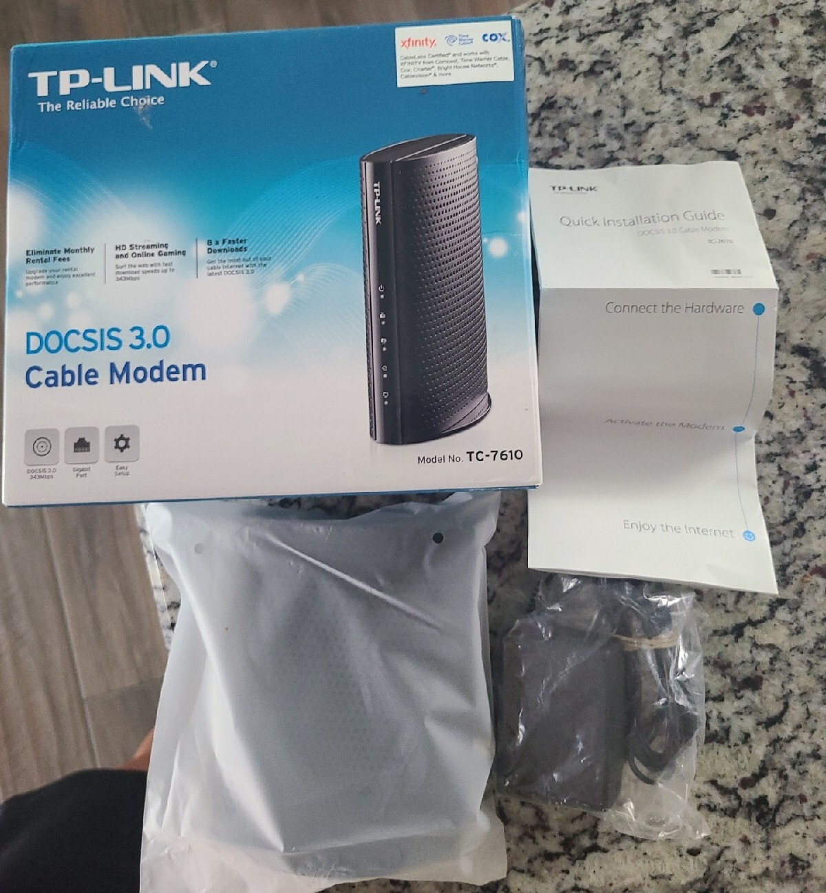 TP-LINK TC-7610 DOCSIS 3.0 Cable Modem – W Power Adapter – Excellent condition