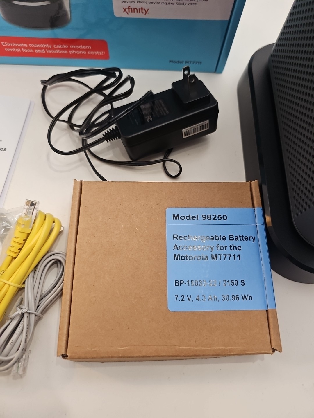 Motorola MT7711 24X8 Cable Modem and AC1900 Dual Band Wi-Fi Gigabit Router 2…