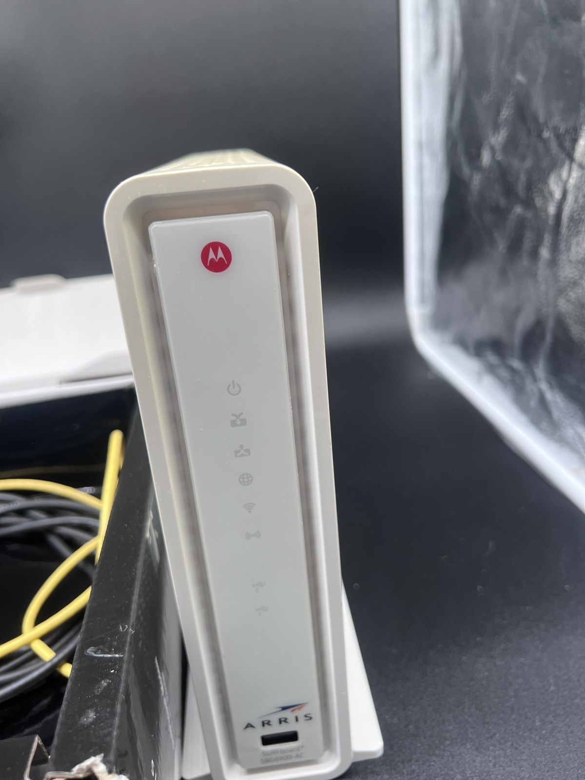 ARRIS AC1900 SURFboard SBG6900AC Docsis 3.0 Cable Modem & Wi-Fi Router