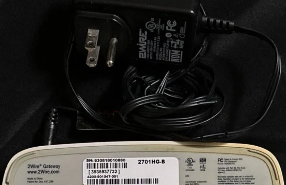 Legacy AT&T 2Wire DSL Gateway & Access Point Set (i38HG & 2701HG-B)