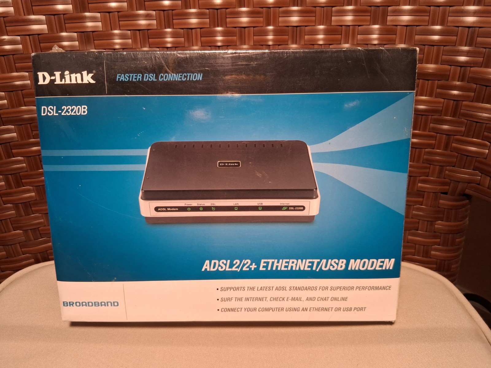 D-Link Modem ADSL2/2+ETHERNET/USB DSL-2320B With Cables USB/Lan/DSL Inputs