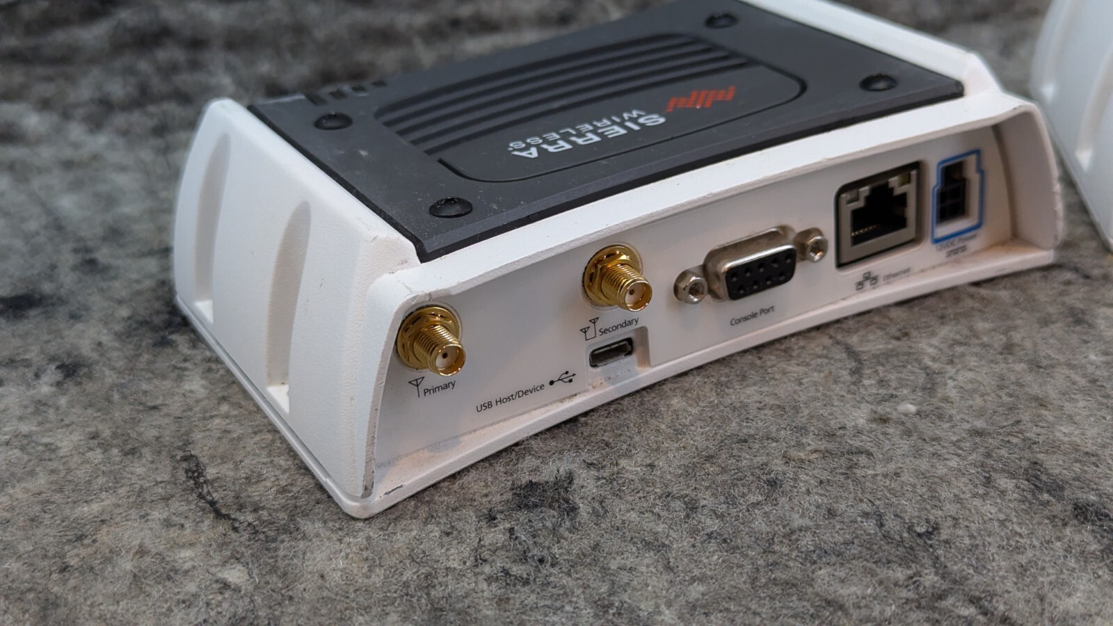 2 x Sierra Wireless Airlink ES450 1102383 Enterprise 4G LTE Gateway – For Parts