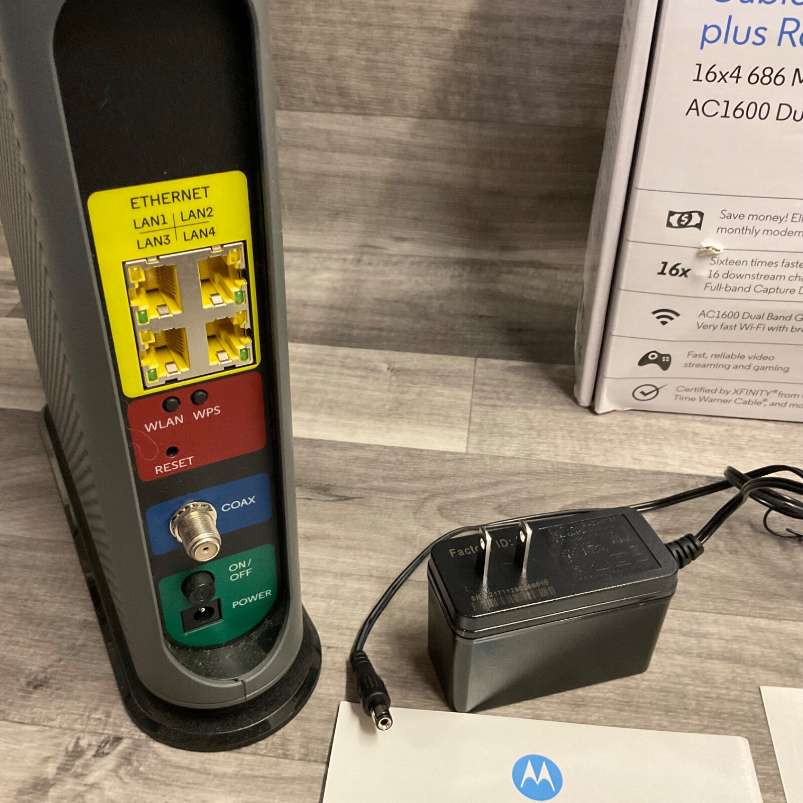 Motorola MG7540 DOCSIS 3.0, 16×4 Cable Modem WIFI Router 2.4G / 5G