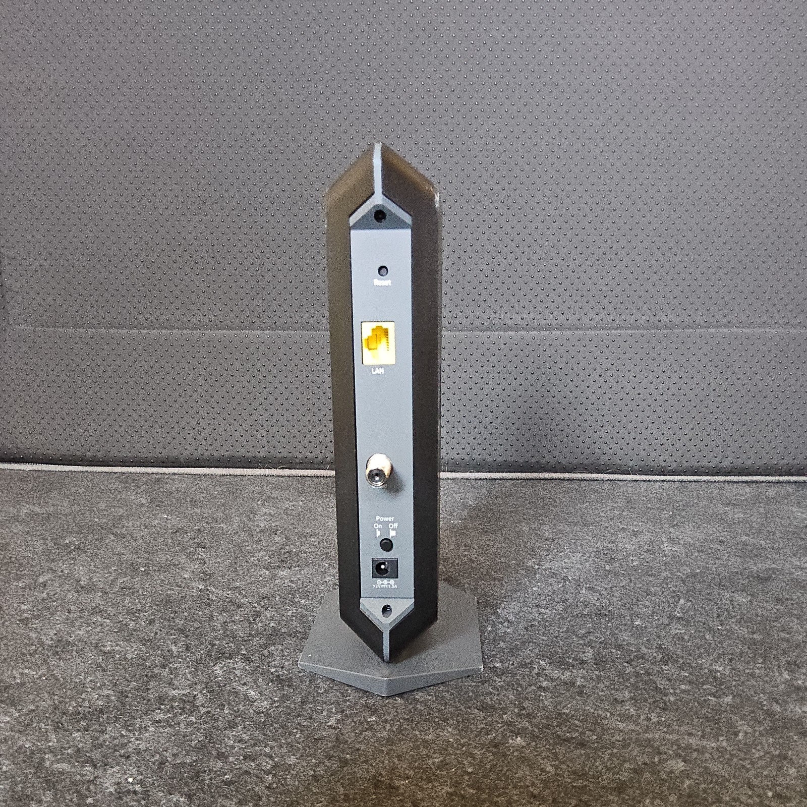 NETGEAR CM1000 Ultra-High Speed DOCSIS 3.1 Cable Modem Black Used
