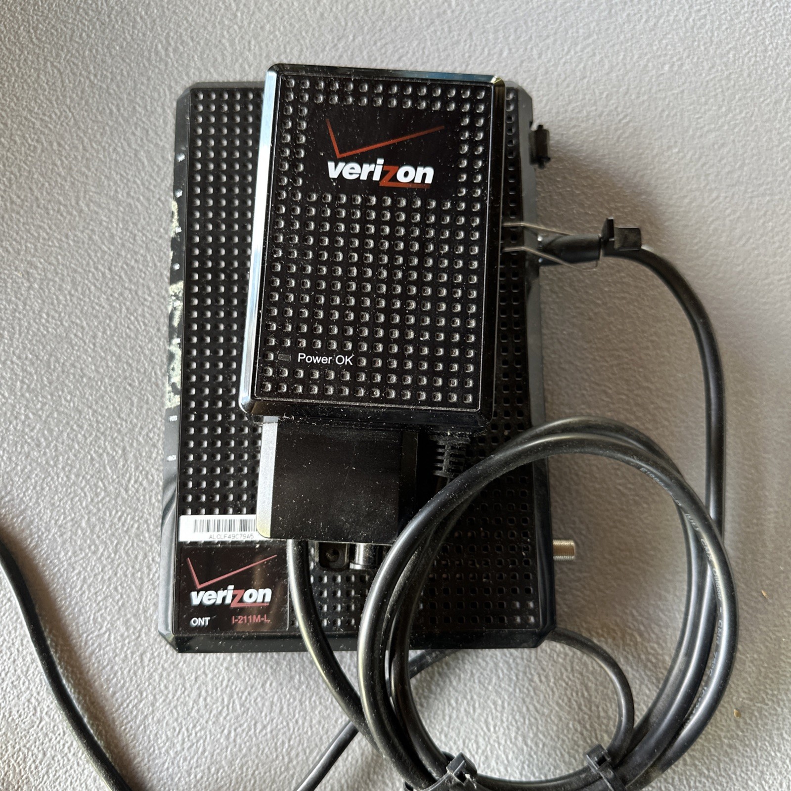 VERIZON Fiber FIOS TV INTERNET OPTICAL NETWORK TERMINAL ONT I-211M-L MODEM
