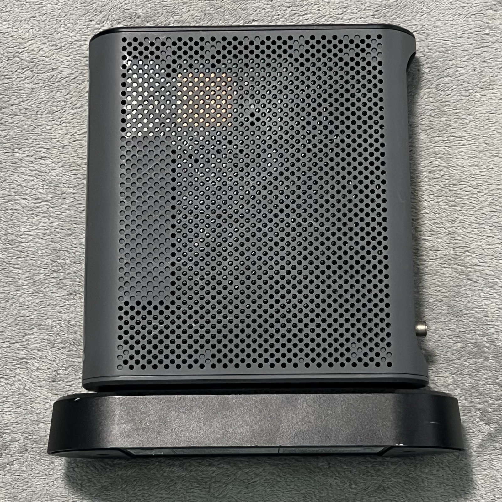 Motorola 24X8 Cable Modem Plus AC1900 Dual Band Wi-Fi Router with Voice MT7711