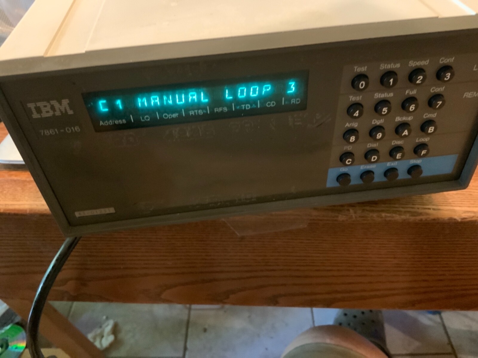 IBM 7861-0016 External Modem powers on