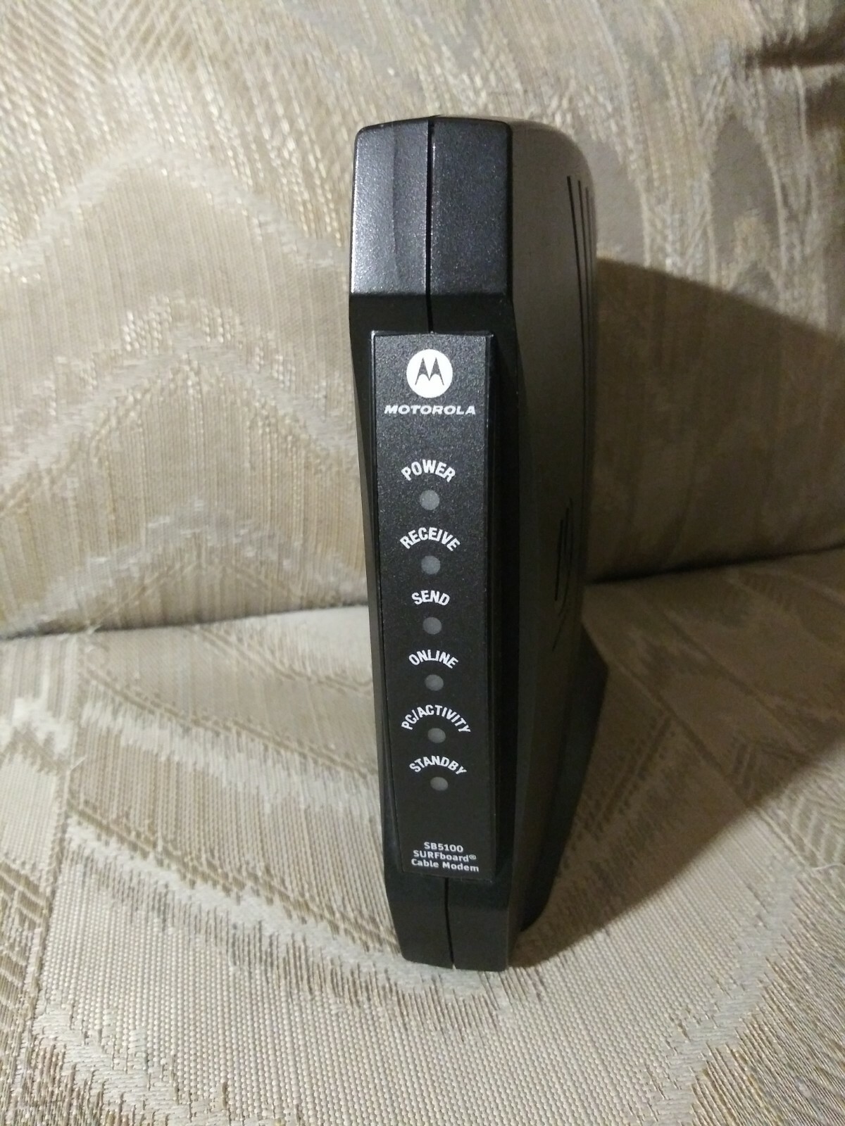 Motorola SB5100 SURFboard Cable Modem Black 12VDC / 0.75A Cords Not Included