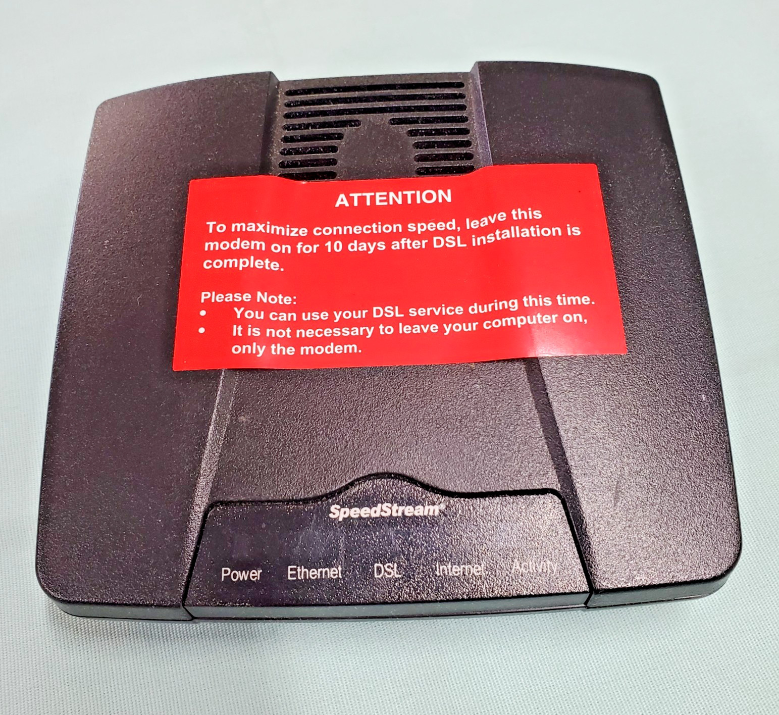 Lot of 5 DSL Modems (4 Motorola and 1 Siemens)