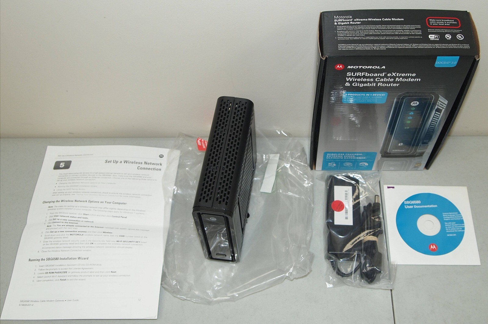 Used MOTOROLA ARRIS SURFboard #SBG6580 DOCSIS 3.0 CABLE MODEM & Wi-Fi ROUTER