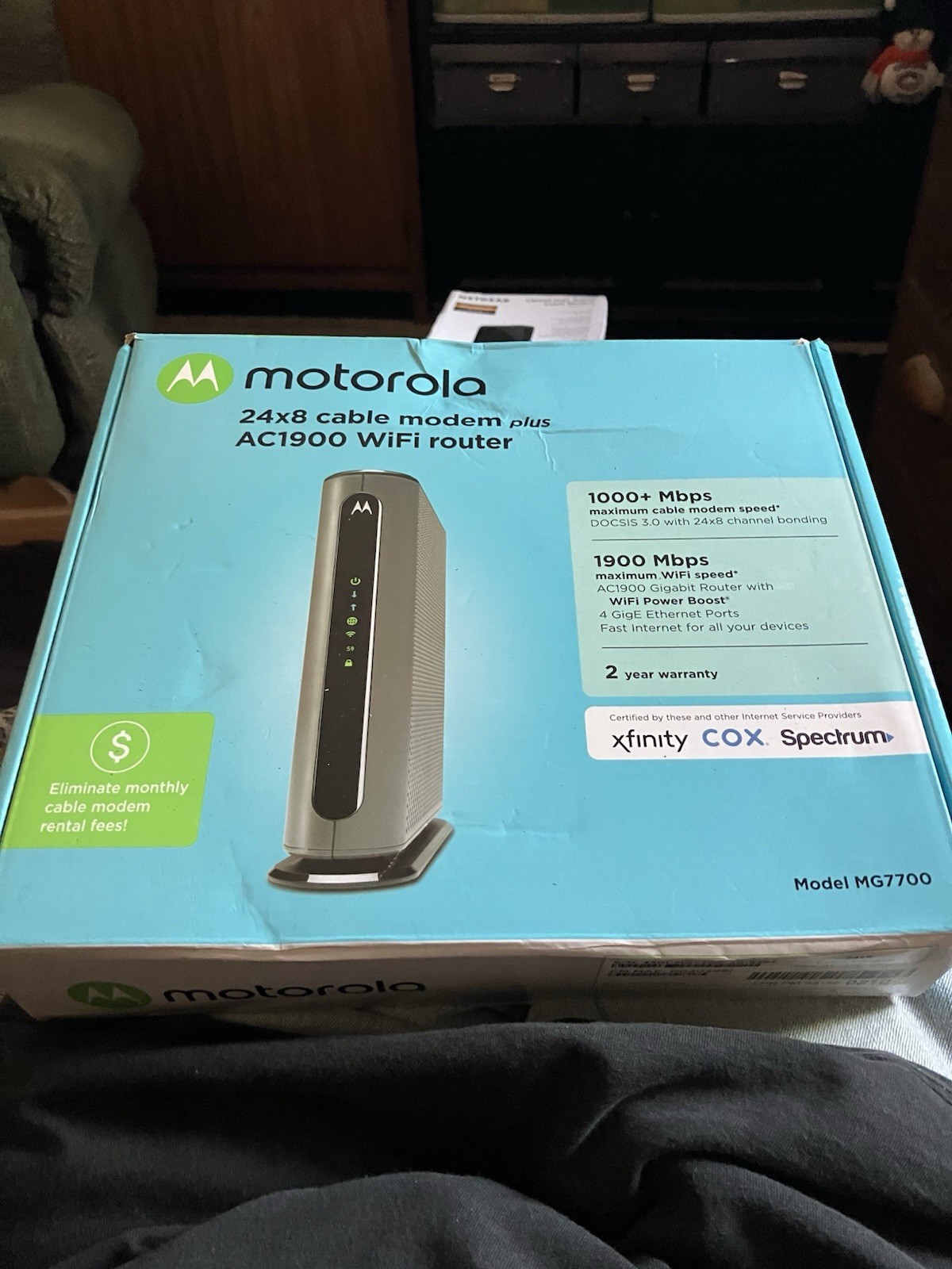 Motorola MG7700 AC1900 Dual-Band DOCSIS 3.0 Cable Modem Router