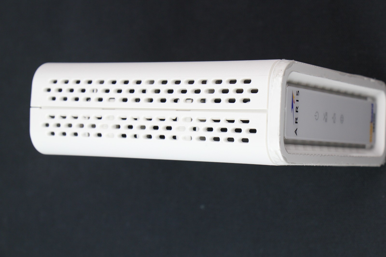 ARRIS SB8200 Cable Modem Fast DOCSIS 3.1 32×8 Gigabit Cable Modem NO POWER CORD