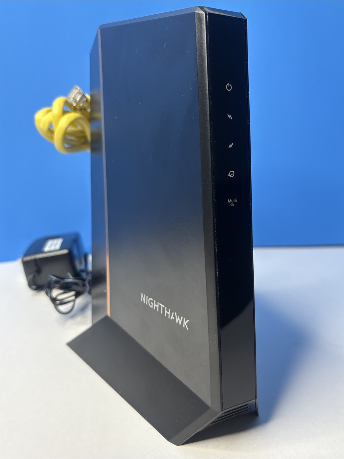 Netgear Nighthawk CM2000 2.5Gbps Cable Modem – DOCSIS 3.1