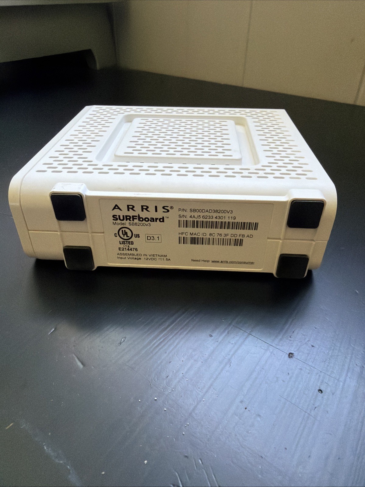 ARRIS Surfboard SB8200 V3 DOCSIS 3.1 2Gbps Cable Modem White