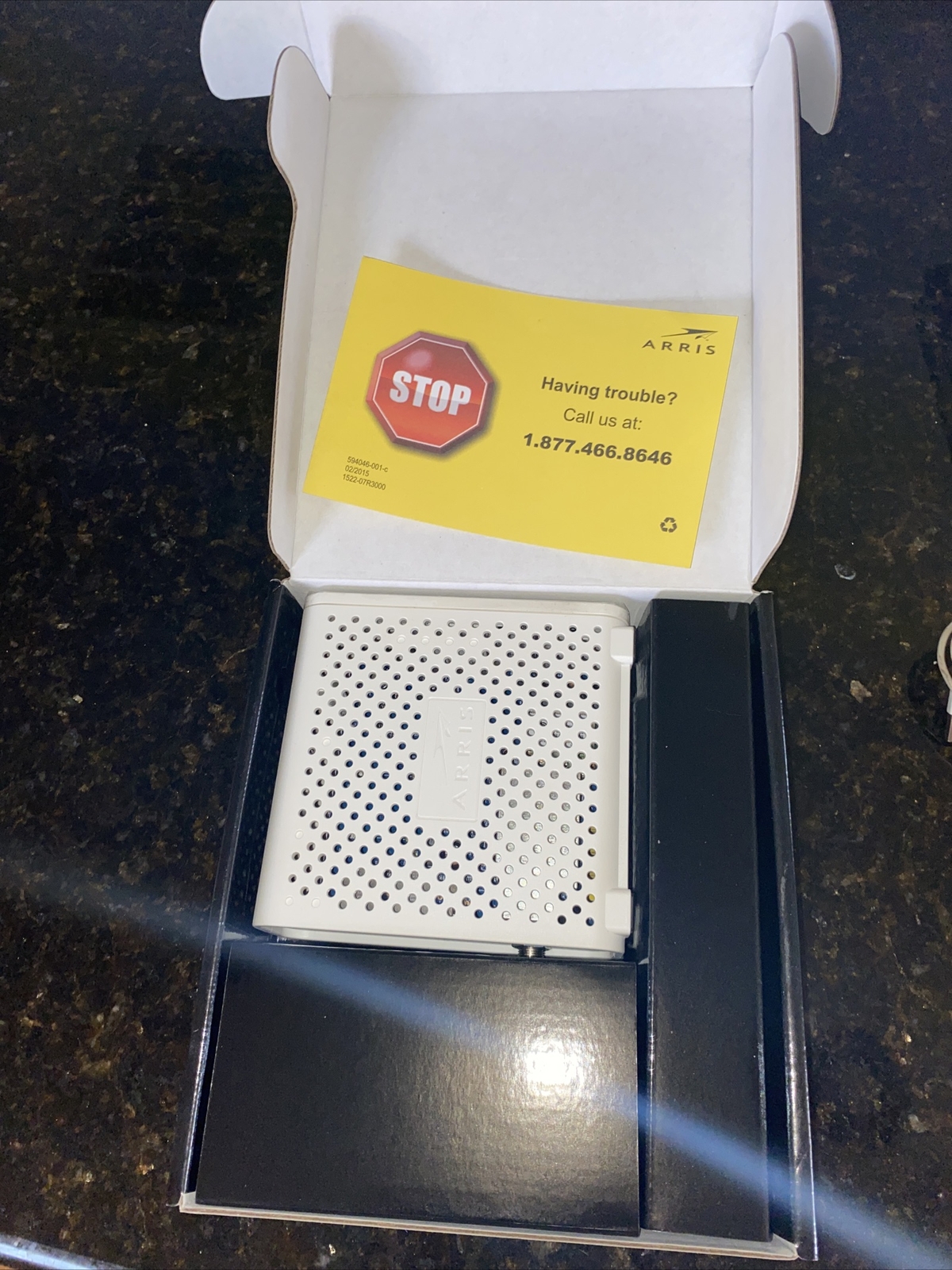 Motorola Arris SURFboard Modem & Wi-Fi Router N300 SBG6400 Open Box-new