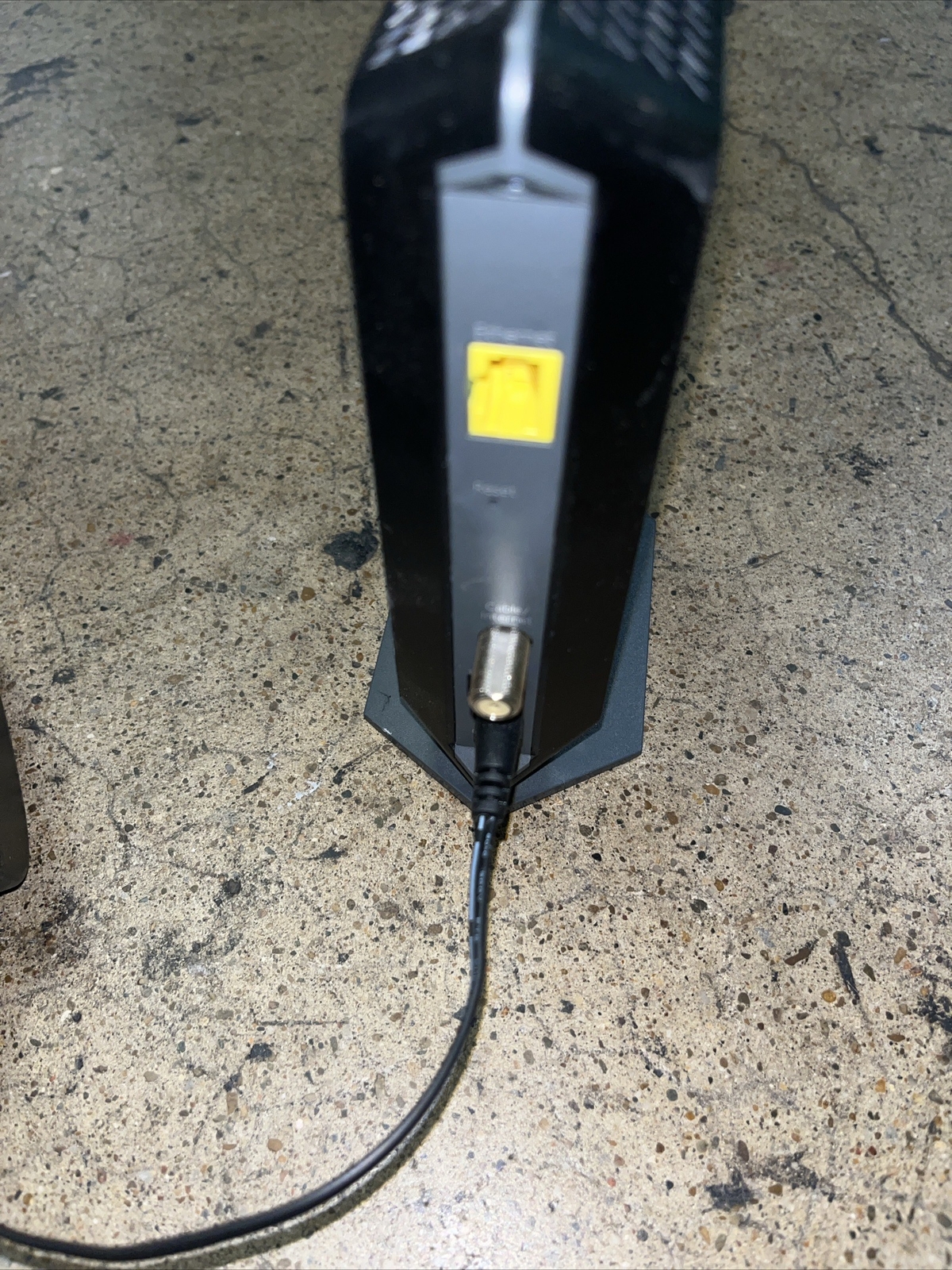 NETGEAR CM700 DOCSIS 3.0 High Speed Cable Modem Fast Internet W Power Cord