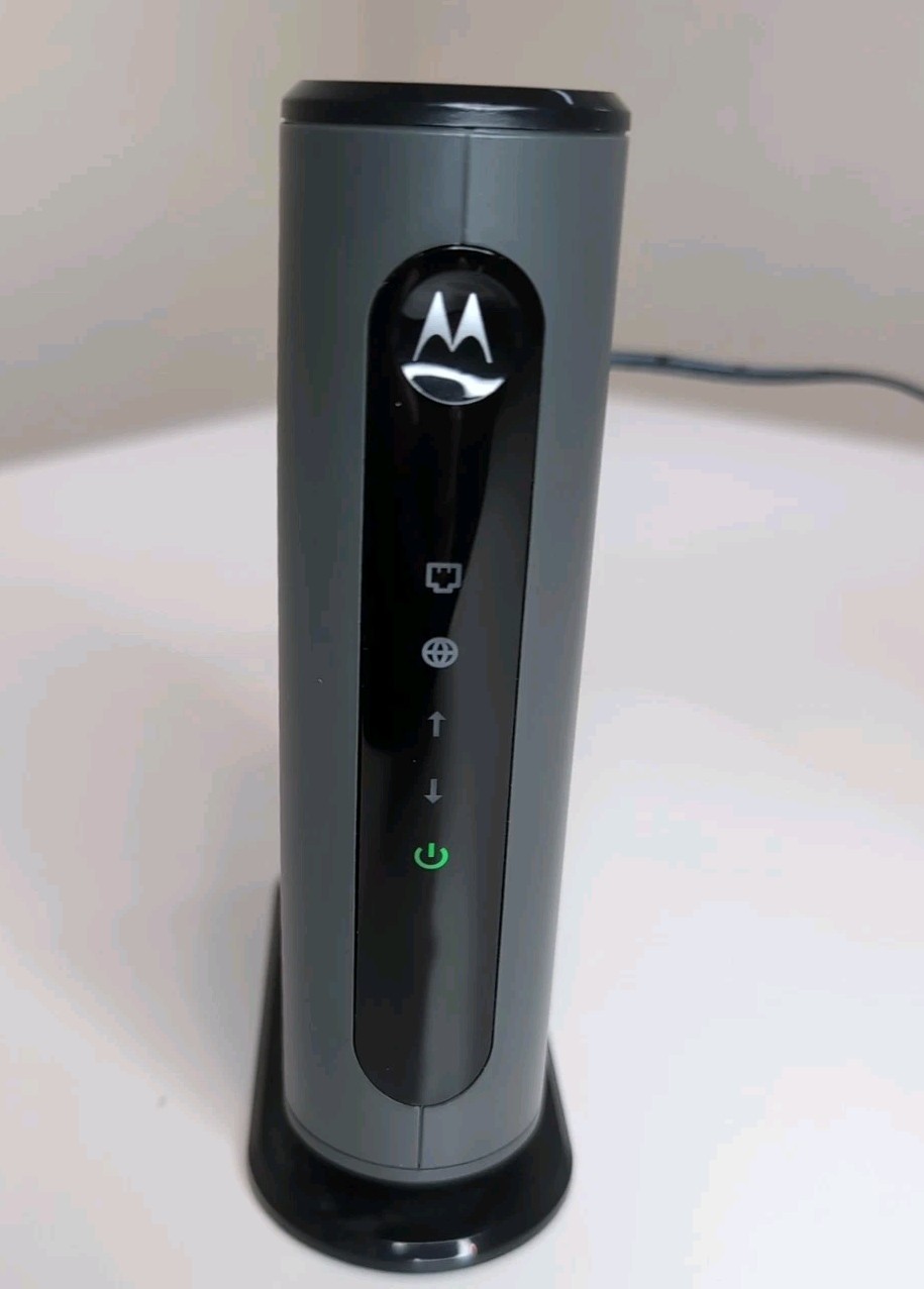 Motorola 16×4 Docsis 3.0 Cable Modem Model MB7420 – Tested