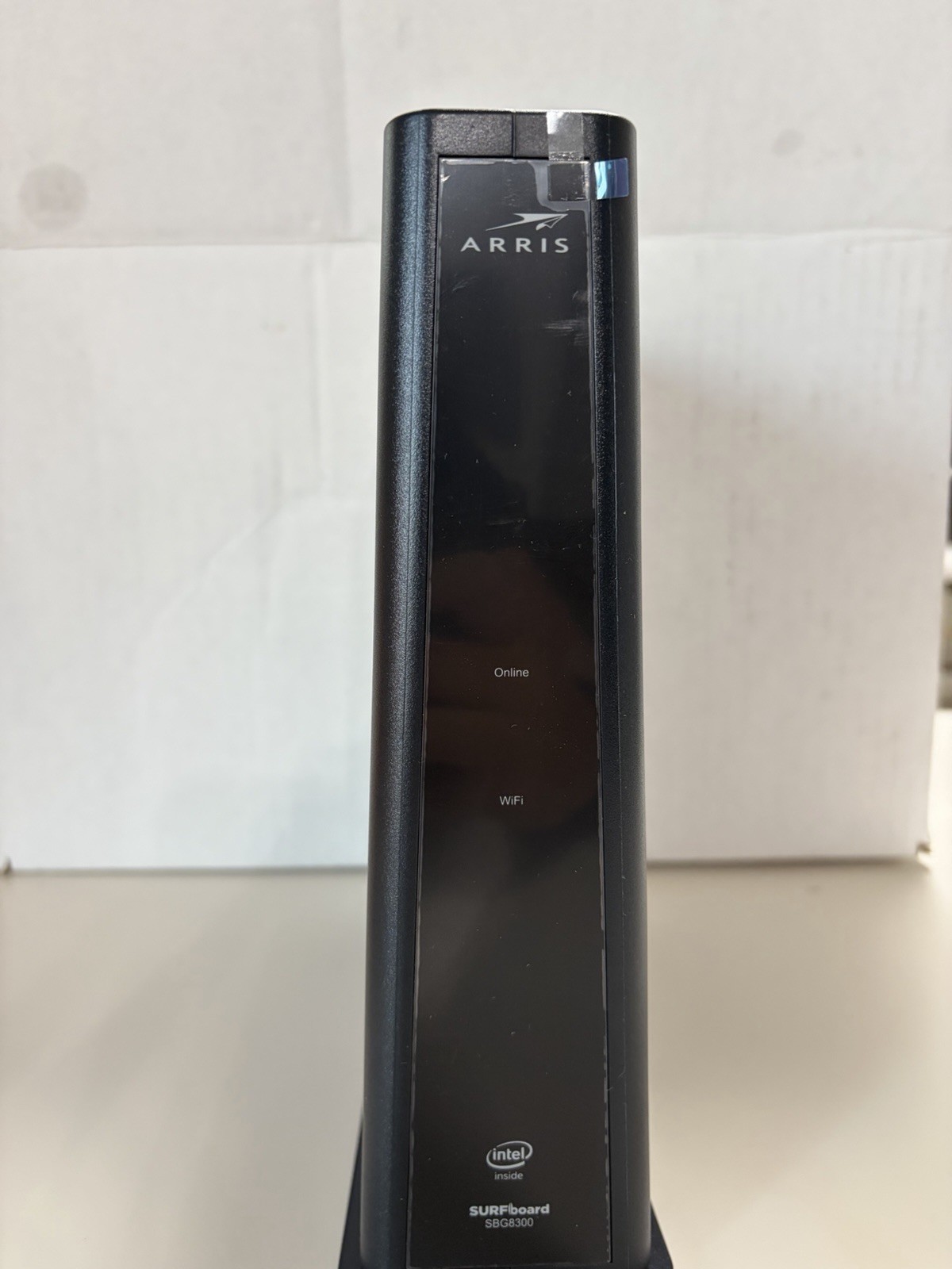 ARRIS SURFboard SBG8300 DOCSIS 3.1 Cable Modem WiFi Router 4-Port 4Gbps