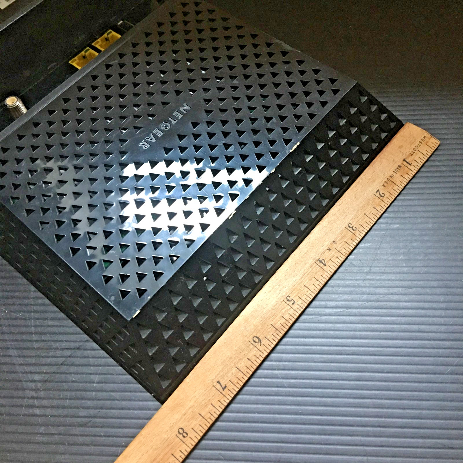 Netgear AC1600 Wifi Cable Modem Router Model: C6250