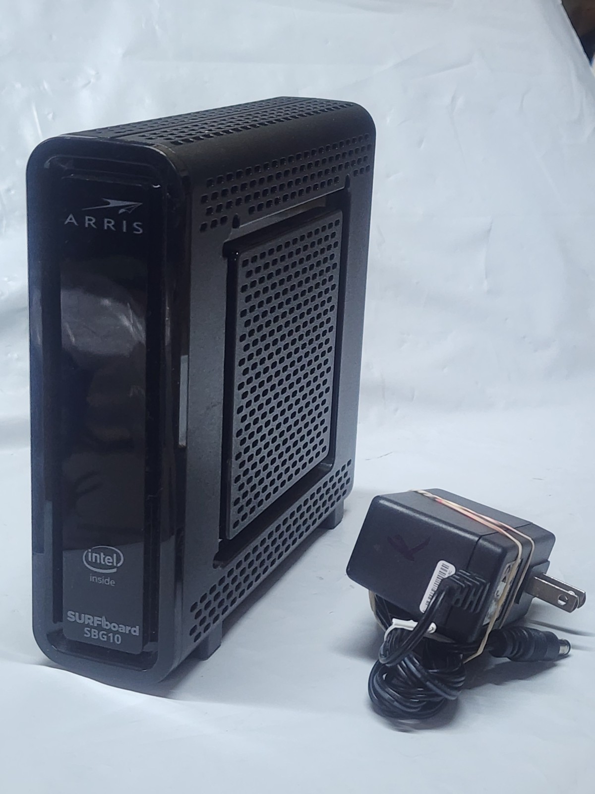 ARRIS SBG10 SURFBOARD AC1600 DUAL-BAND CABLE MODEM ROUTER- BLACK K4.3