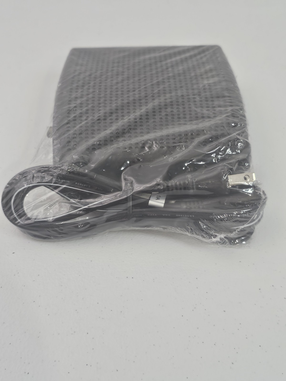 Arris Cable Modem Model CM820A With Power Cord
