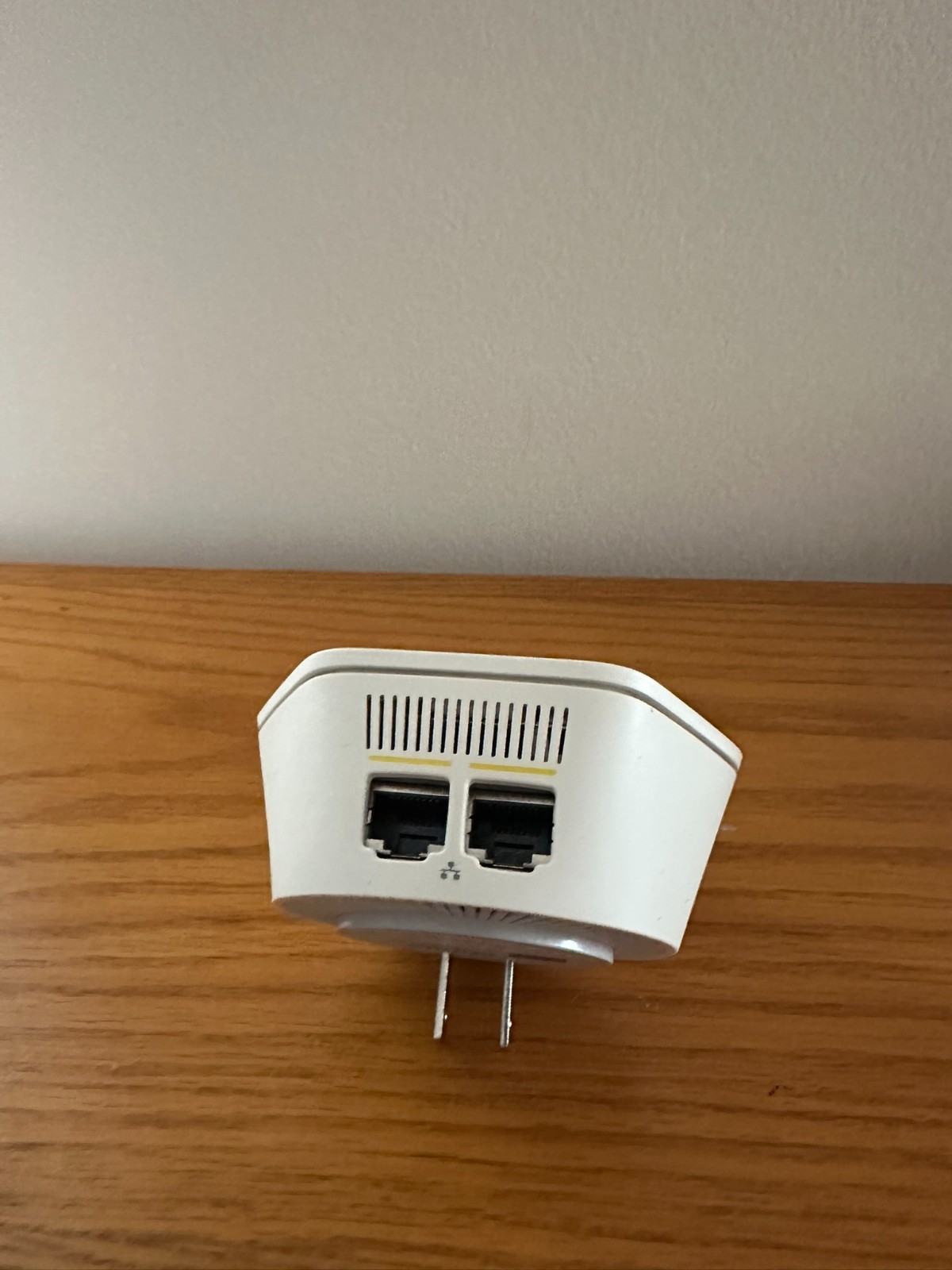 Xfinity xFi Wi-Fi Pod Ethernet Repeater – White