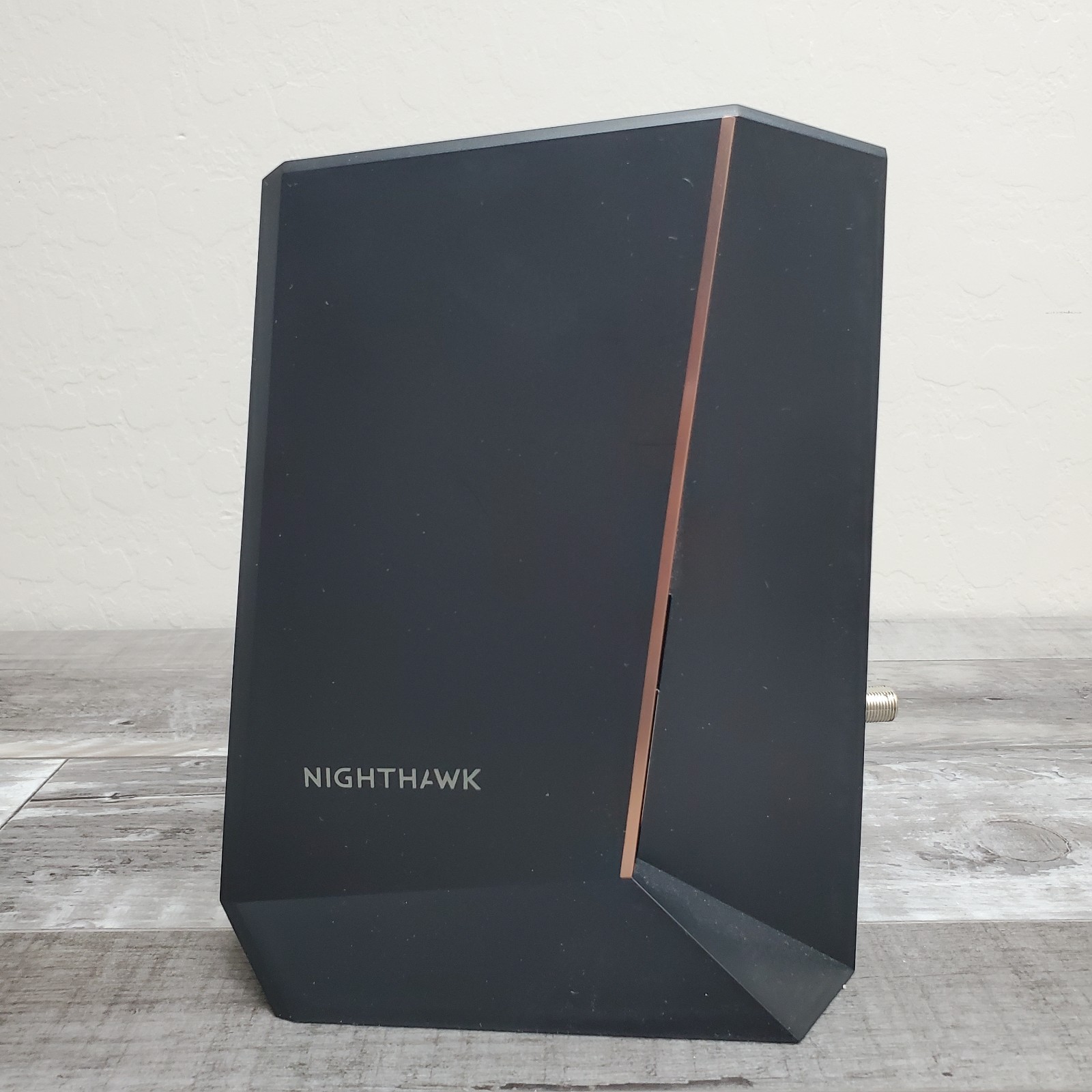 NETGEAR Nighthawk CM2000 DOCSIS 3.1 2.5Gbps Cable Modem For Gaming