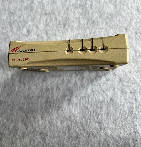 Westell Model 2200 A90-220015-04 DSL Wired Modem Router USED