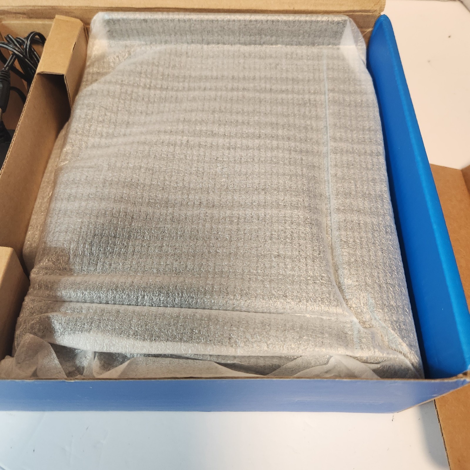 Linksys 24×8 Cable Modem CM3024 Intel Inside 960 Mbps