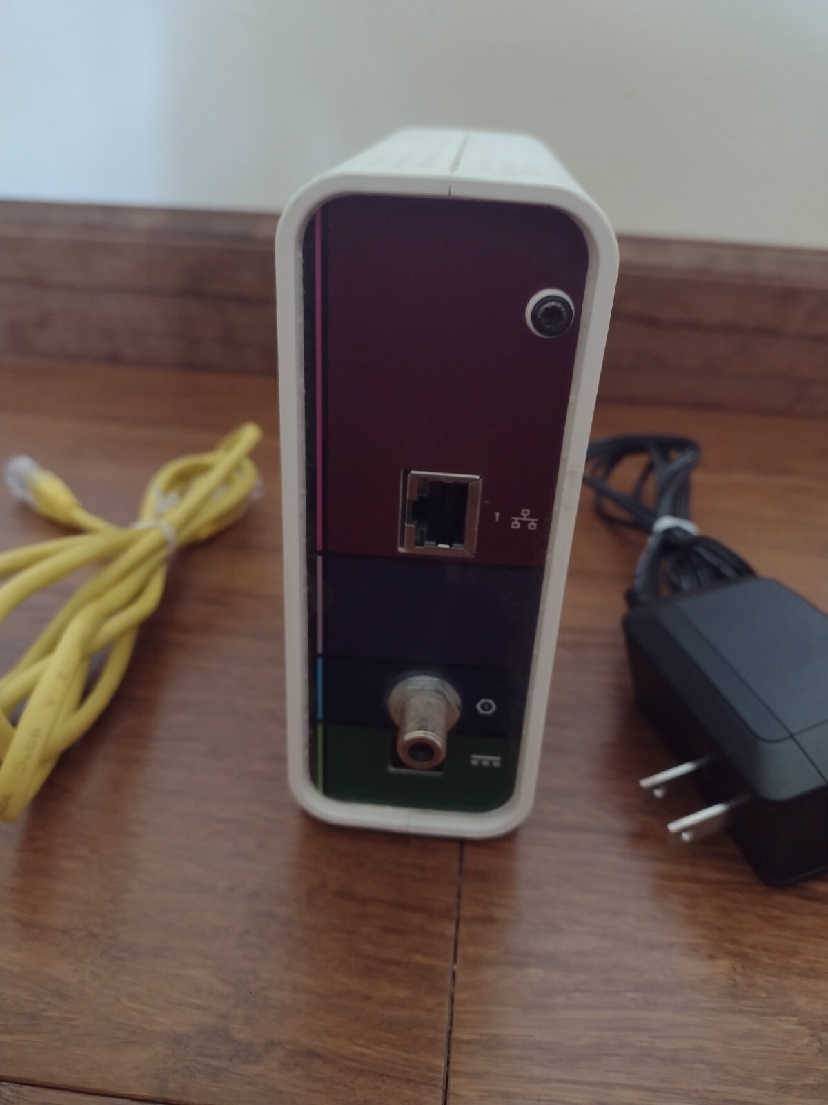 Arris SB6183 Surfboard Docsis 3.0 686 Mbps Cable 16X4 Channels Modem W/ Cords