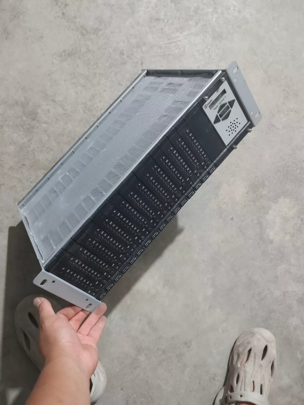 Hayes Century II YA30US Chassis w/PS & w/8 33.6 kbps V.34 w/Fax Modems